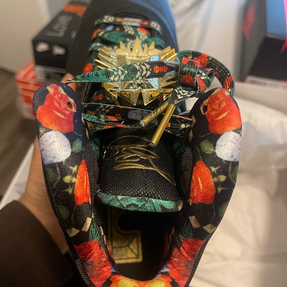 Nike lebron 9 2021 watch the throne New with tags. Men us 9.5 - Picture 4 of 6